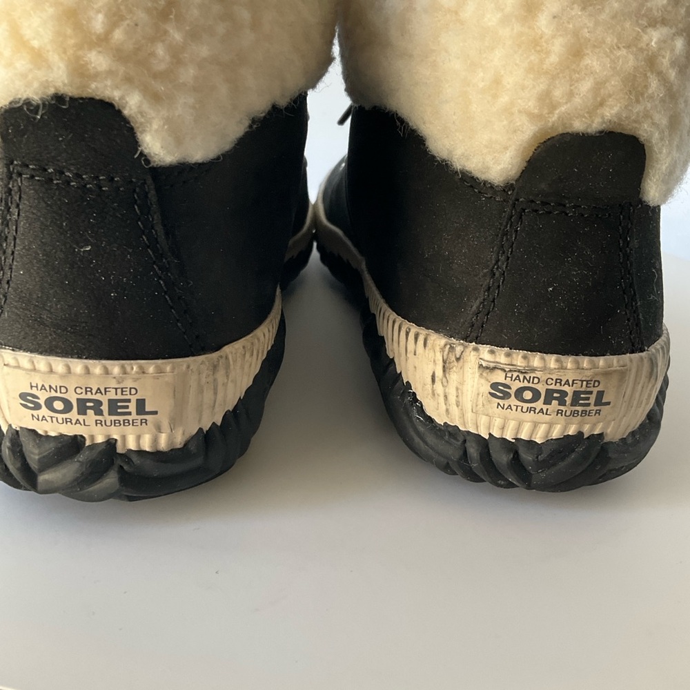 Sorel Black and Cream High-Top Footwear - Picture 7 of 13